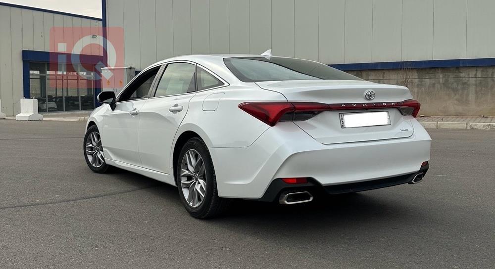 تۆیۆتا ئەڤەلۆن